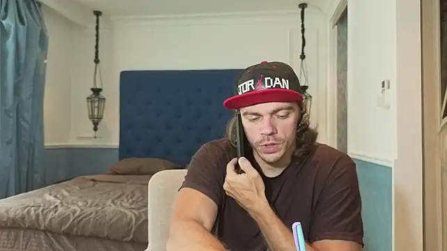 Marrymeplz Show in webcam