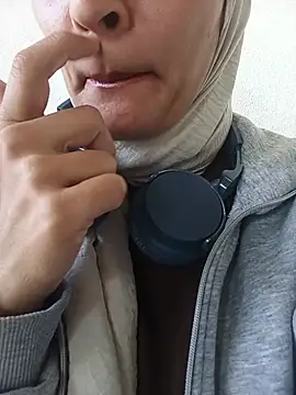 MisyonerNur - Dışarıda göğüslerini aç 😅