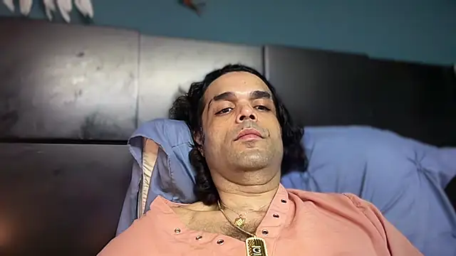צ'אט XXX בשידור חי של icebergslim281