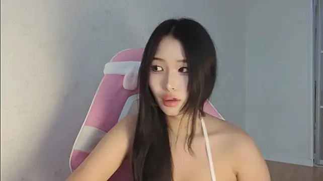 Yeniimai - Make me Wet