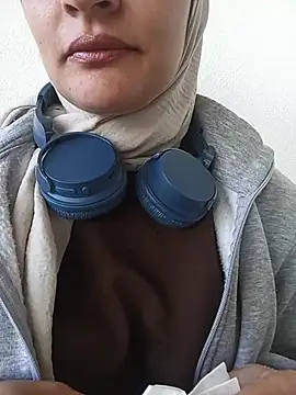 MisyonerNur - Dışarıda göğüslerini aç 😅