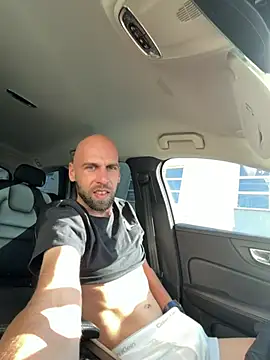 צ'אט XXX בשידור חי של _oliver_it