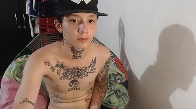 แชท XXX สดของ nick_boystraight