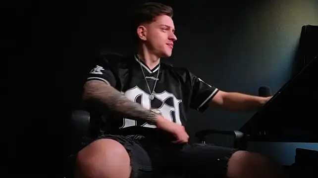 FelixStarkk Live XXX-Chat