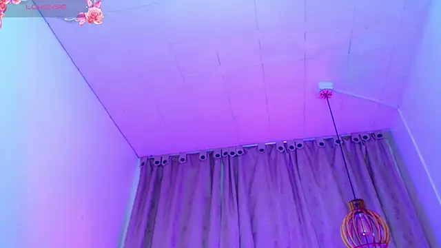 Živý XXX chat yised_hart