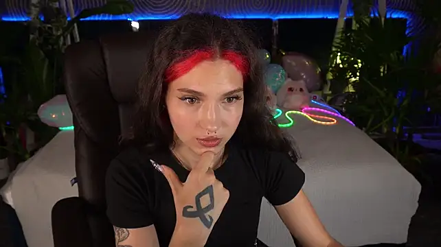 Živý XXX chat BabyFlowerr