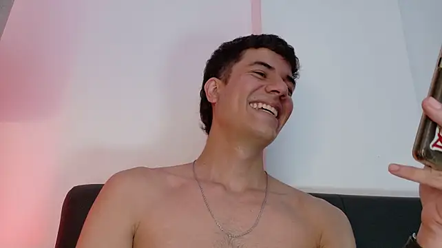 Derek_stud_ লাইভ XXX চ্যাট