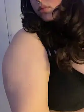 Evemeqt Adlı Modelin Canlı XXX Sohbeti