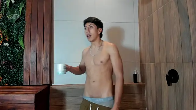 Chat +18 de Gerard_evans_ ao vivo