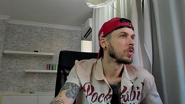 Chatroom XXX en direct de JonahShaw