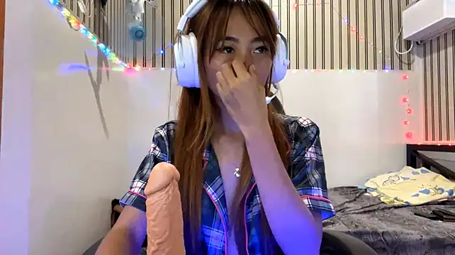 PiaSwidaのライブXXXチャット