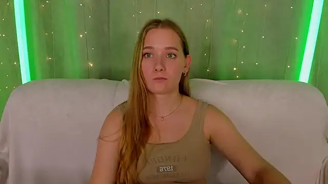 AlinaVice's Live XXX Chat