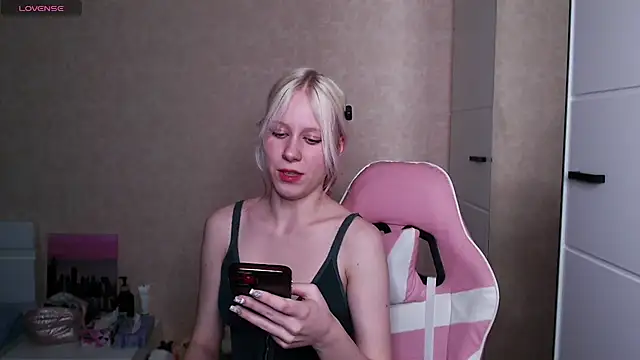 Mary_Kitty88 - make me hoooooooooooot