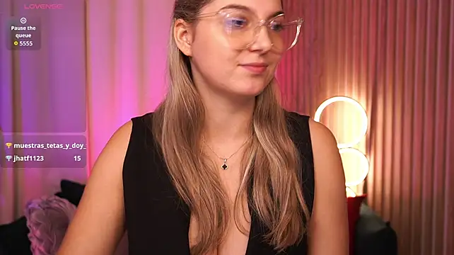 LucreciaStormn Live XXX chat
