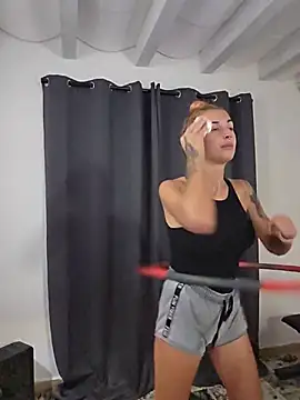 kylie_blck Adlı Modelin Canlı XXX Sohbeti