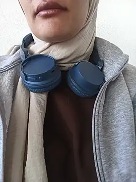 MisyonerNur - Dışarıda göğüslerini aç 😅