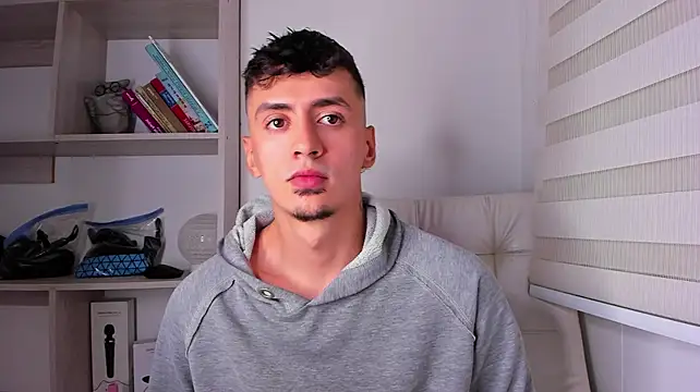 دردشة Aaron_Tate الجنسية المباشرة