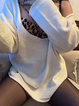 McdnwcmbbbeiI_12 - HI