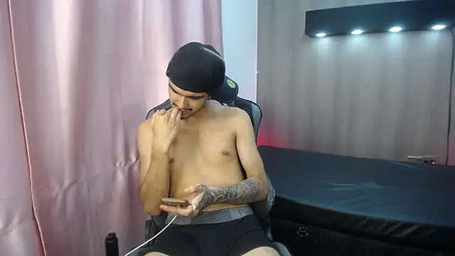 Chat XXX ao vivo de Tayson_Hot
