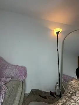 Elirpo - titjob and oiling tits (bra on)