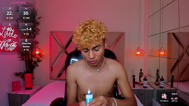 Anyelo_Twink Show Webcam