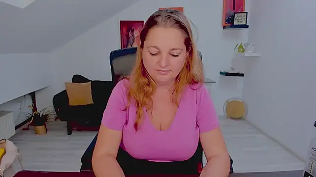 LollaGirl's Live XXX Chat
