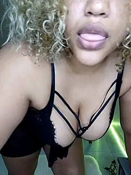 CarnalScandal's Live XXX Chat