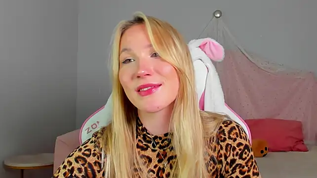 Chat XXX ao vivo de ElaraVoltage