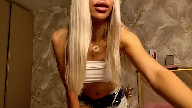 XXX chat uživo modela EvaXElfi