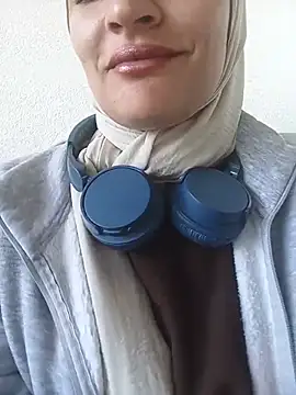 MisyonerNur - Dışarıda göğüslerini aç 😅