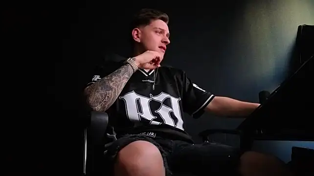 FelixStarkk – Naživo XXX chat
