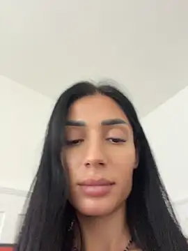 Vicky_luxe