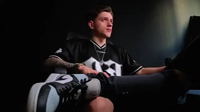 FelixStarkk 现场XXX聊天