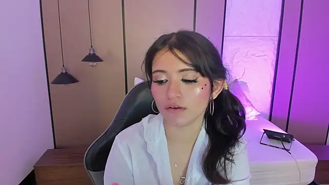 Онлайн чат XXX astrid_ferrani