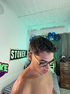 Jackson_stone élő XXX-chatje