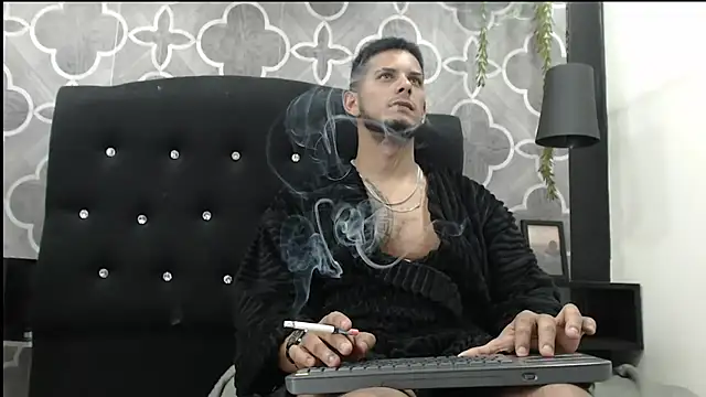 Chris_Dick23's Live XXX Chat