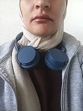 MisyonerNur - Dışarıda göğüslerini aç 😅