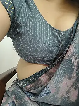 Ritika_kushwaha - Drop pallu