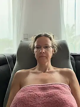 Chat +18 de AnnikaRose ao vivo
