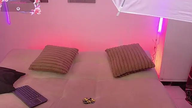 karolay_perez's Live XXX Chat