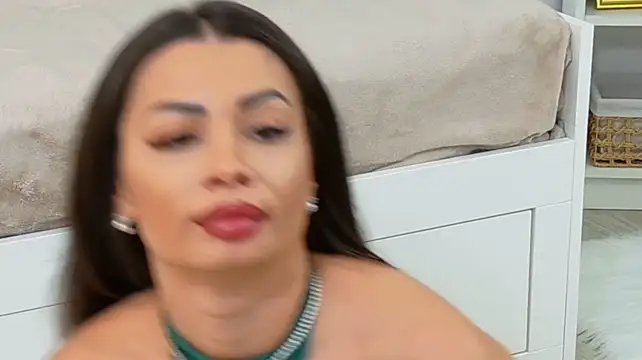 RubyLuxee - Vibrator on high speed until shaking
