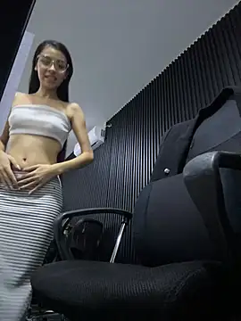 Soy_Ania_Sweet - FIngering until cum (bathroom)