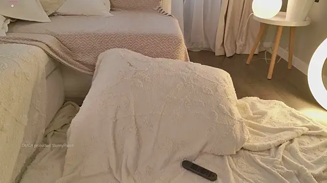 SunnyRisha - doggy withou panties