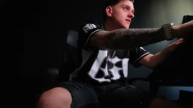 FelixStarkk XXX чат на живо
