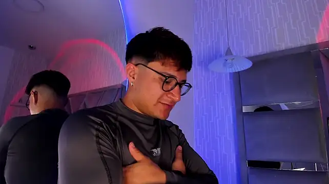Chat XXX ao vivo de Hassbyd