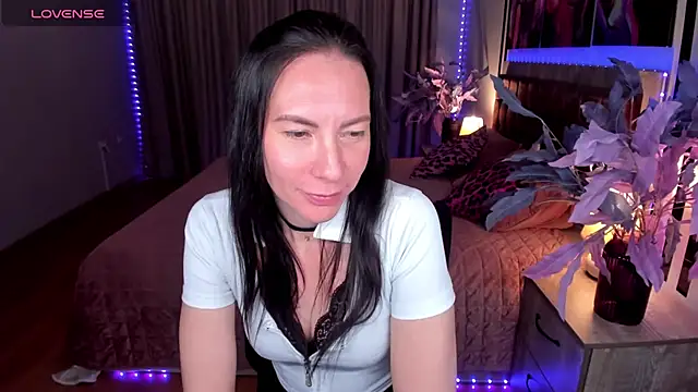 Chat XXX en directo de IngaRain