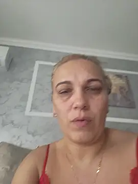 PalomaDesireee - Make my kitty vibezz and wet 💦💦💦🦊🦊
