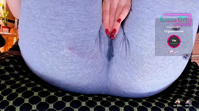 Cameltoe_squirt_inPants - squirt OCEAN