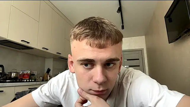XXX chat uživo modela SoloFury