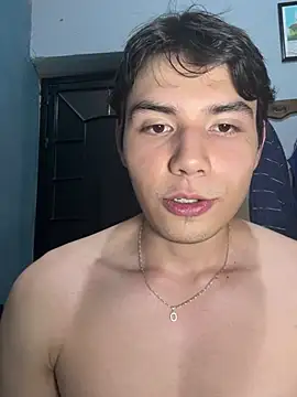 Онлайн чат XXX Aar_guts